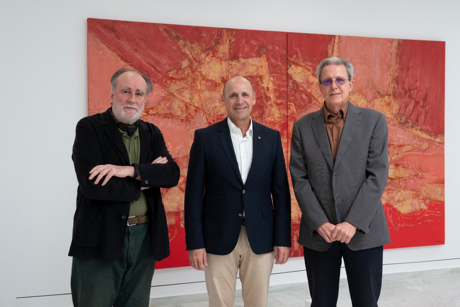 Fernando Gómez Aguilera, presidente de la fundación Cesar Manrique, Juan Ignacio Liaño, director de flota de la naviera, Lorenzo Spinelli, jefe del departamento comercial, y Marina González, jefa de marketing